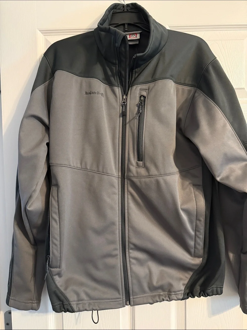 Avalanche Men's Gray and Black Performance Softshell Jacket